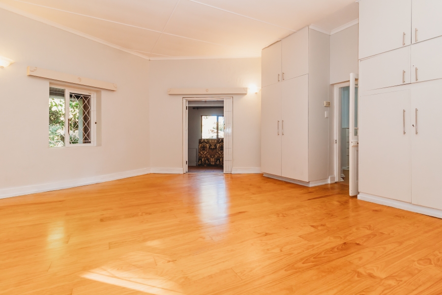 6 Bedroom Property for Sale in Heatherlands Western Cape